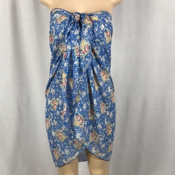 Zuliana Blue Floral Multiwear Sarong. Made in USA. New With Tags - Picture 2 of 3